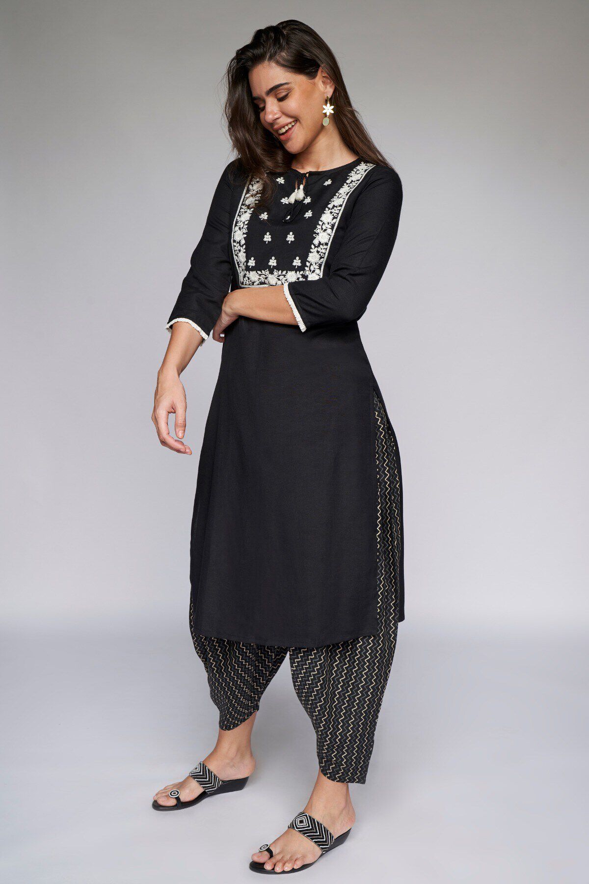 1 - Black Chevron Bottom, image 2