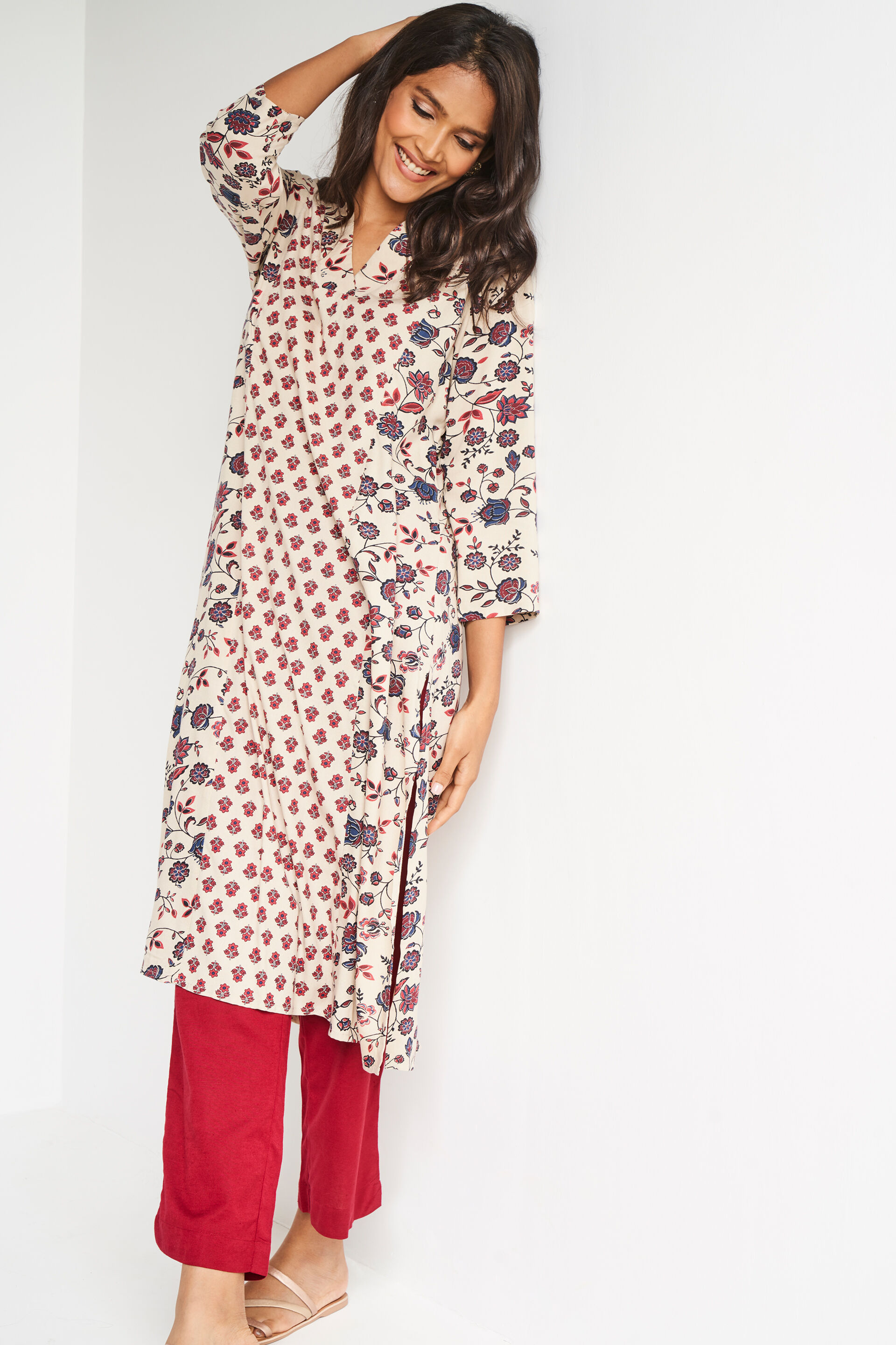 Beige Floral Straight Slip-On Kurta, Beige, image 2