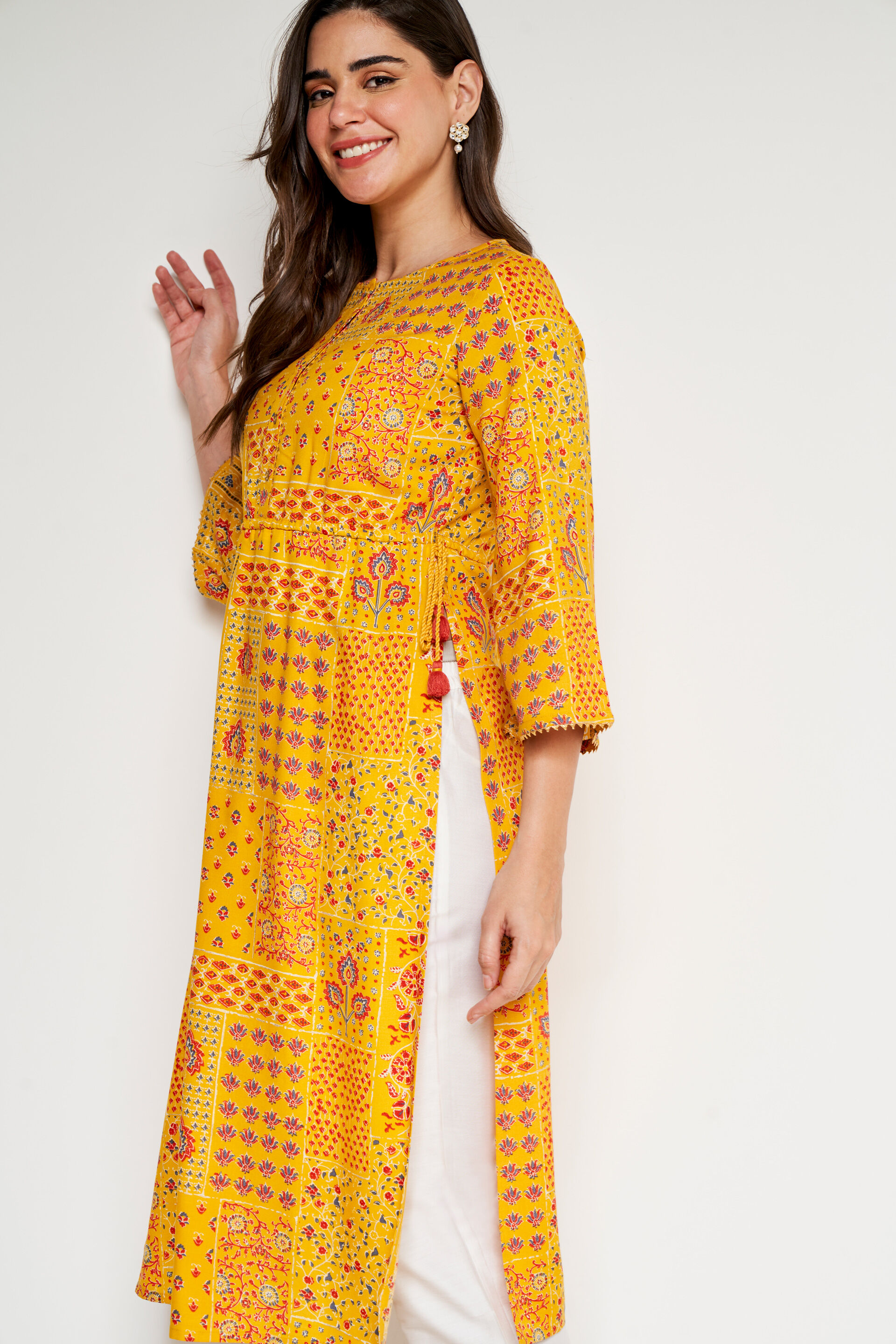Yellow Ethnic Motifs Straight Kurta, Yellow, image 2